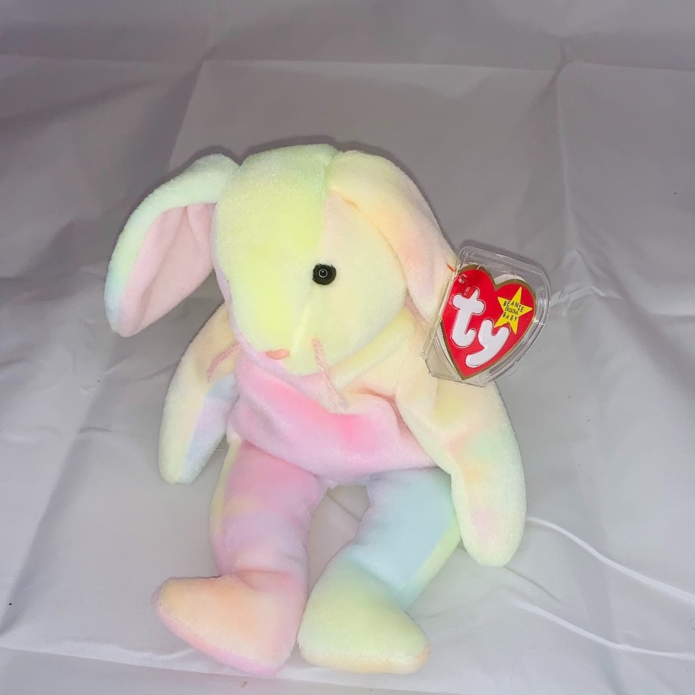 NWT Hippie the Rabbit Beanie Baby